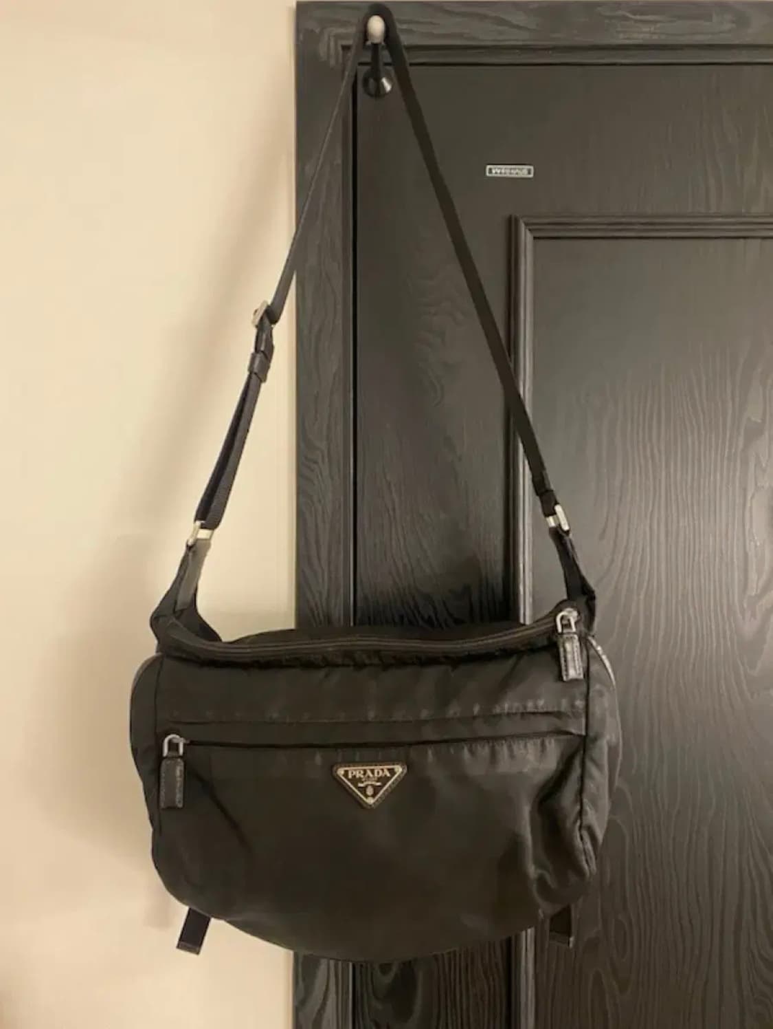 [L] 프라다 테수토 나일론 바이커백 크로스백 가방 라지 상품이미지1