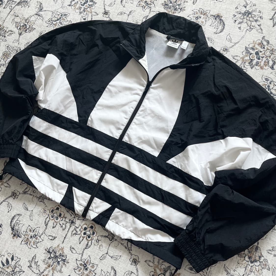 아디다스 신형 트레포일 바람막이 상품이미지1