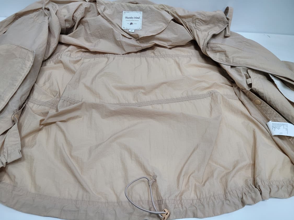 써스데이아일랜드 20SS 루즈핏 후드 바람막이 점퍼 / 여 S 베이지 상품이미지8