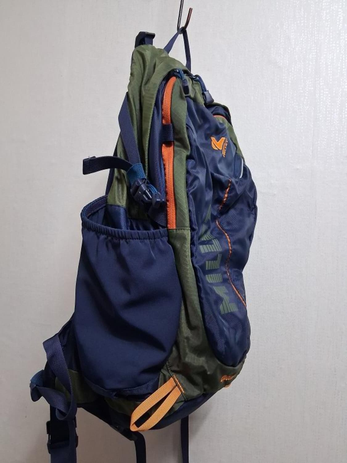 MILLET 밀레 32 L등산 배낭 컨디션최고

국내 밀레정품 32L짜리 상품이미지3