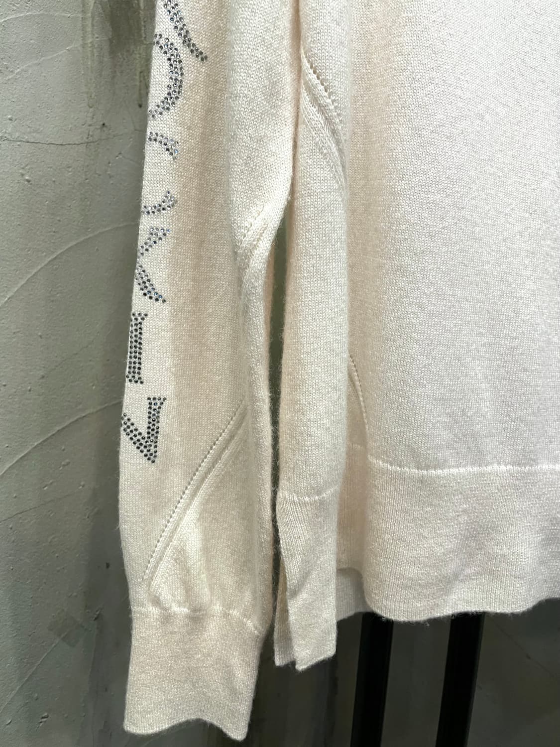 berenice 아이보리 비즈 봄 니트 55~66 상품이미지9