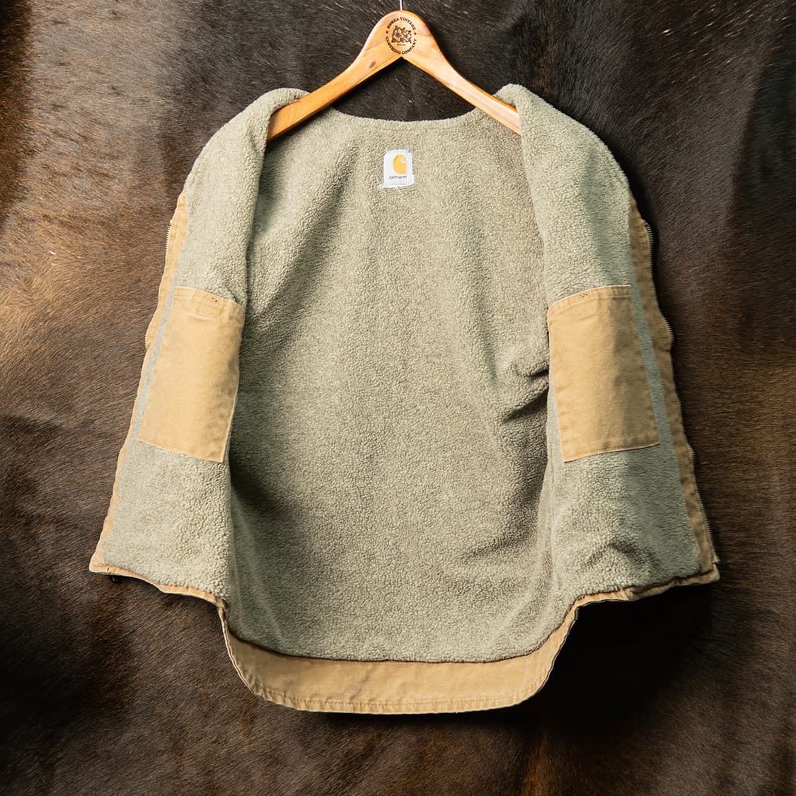 [105] 칼하트 V26 샌드스톤 쉐르파 라이닝 베스트 브라운  상품이미지5