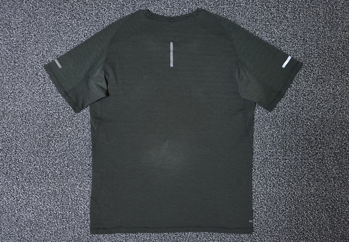 [무료배송][100]나이키 남성용 드라이핏 에어로리엑트 반팔티 상품이미지2