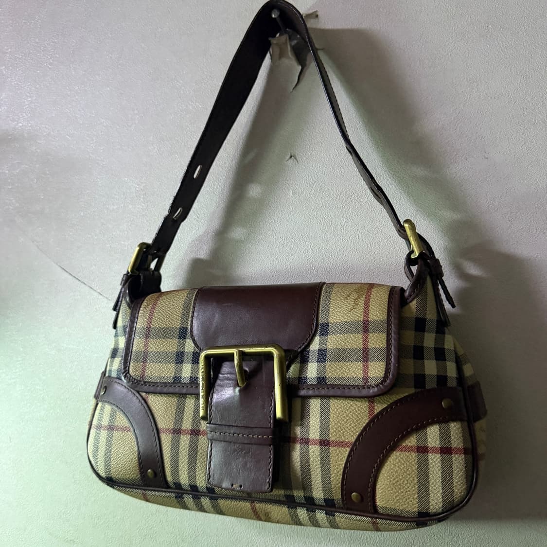 버버리 노바체크 벨트 바케트 숄더백 상품이미지4