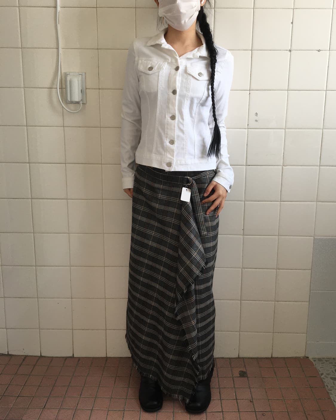 Unbalanced check pattern wrap skirt 상품이미지6