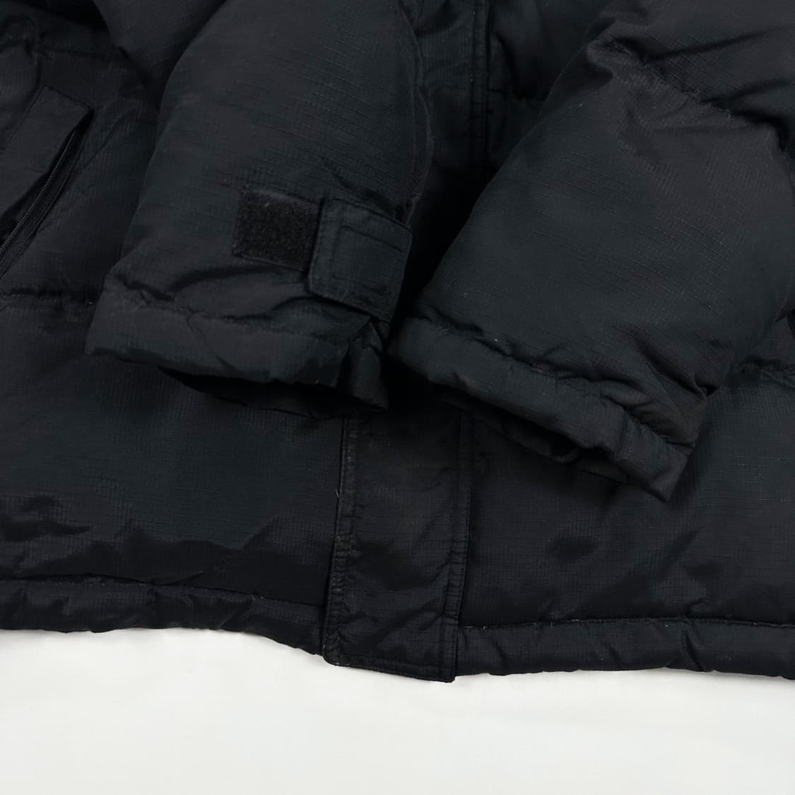 나이키 올드스쿨 립스타 블랙 푸퍼 패딩 점퍼 (실측 XL) 상품이미지5