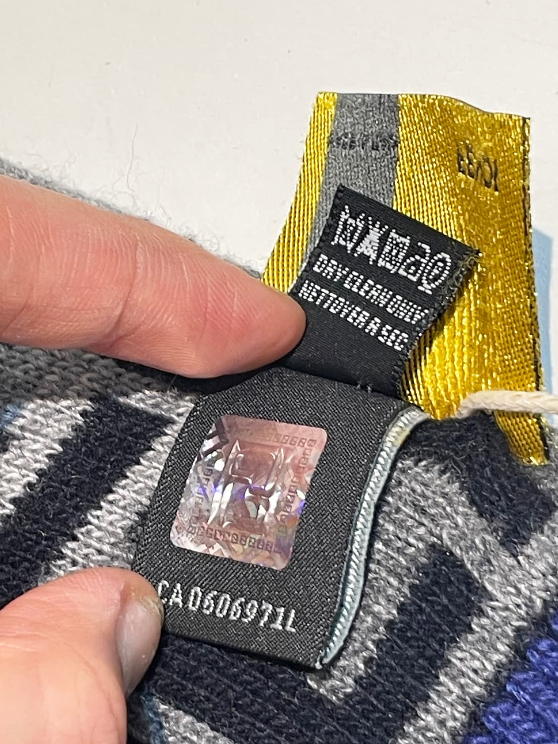 펜디 로고 패턴 목도리 A1429 상품이미지8