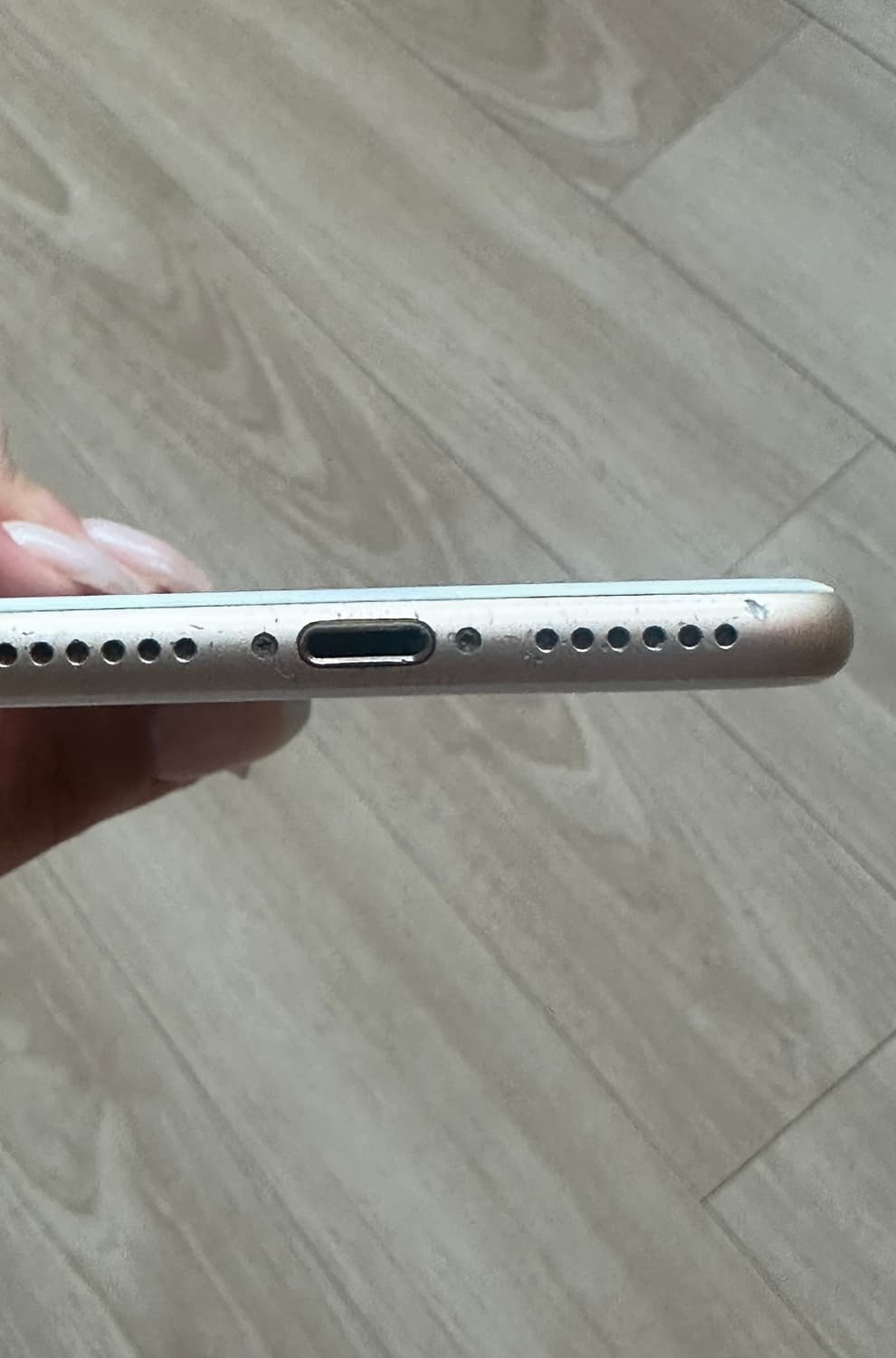 아이폰7 골드 128GB 상품이미지4