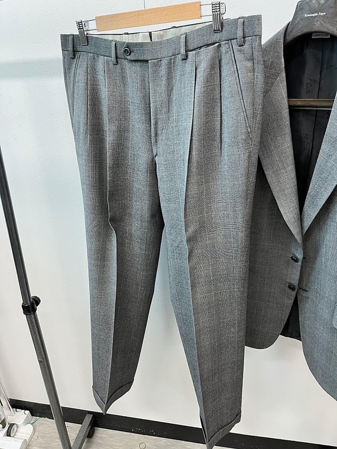 105,36) 브리오니 클래식 셋업슈트  상품이미지8