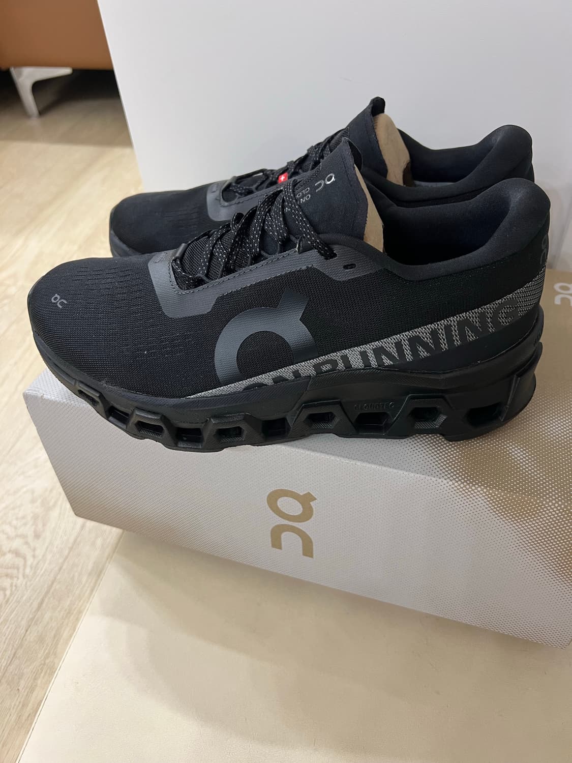 온 러닝 클라우드몬스터2 상품이미지6