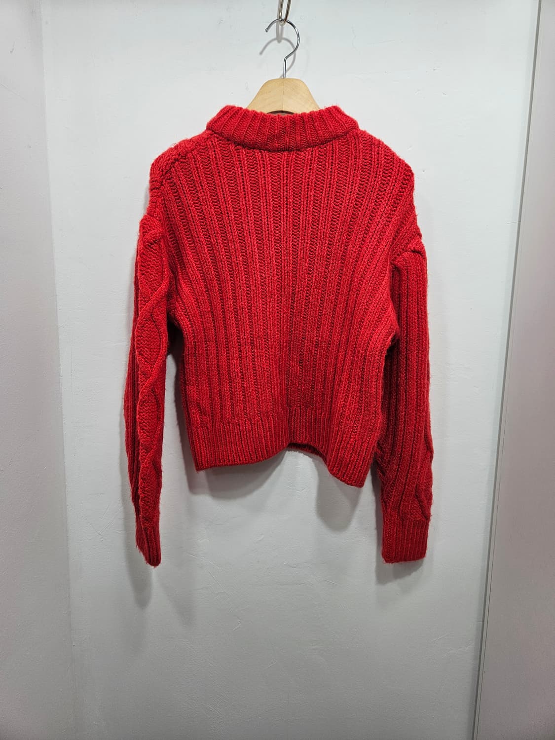 망고(MNG  Mango) 빨간색 케이블 니트 S 상품이미지10