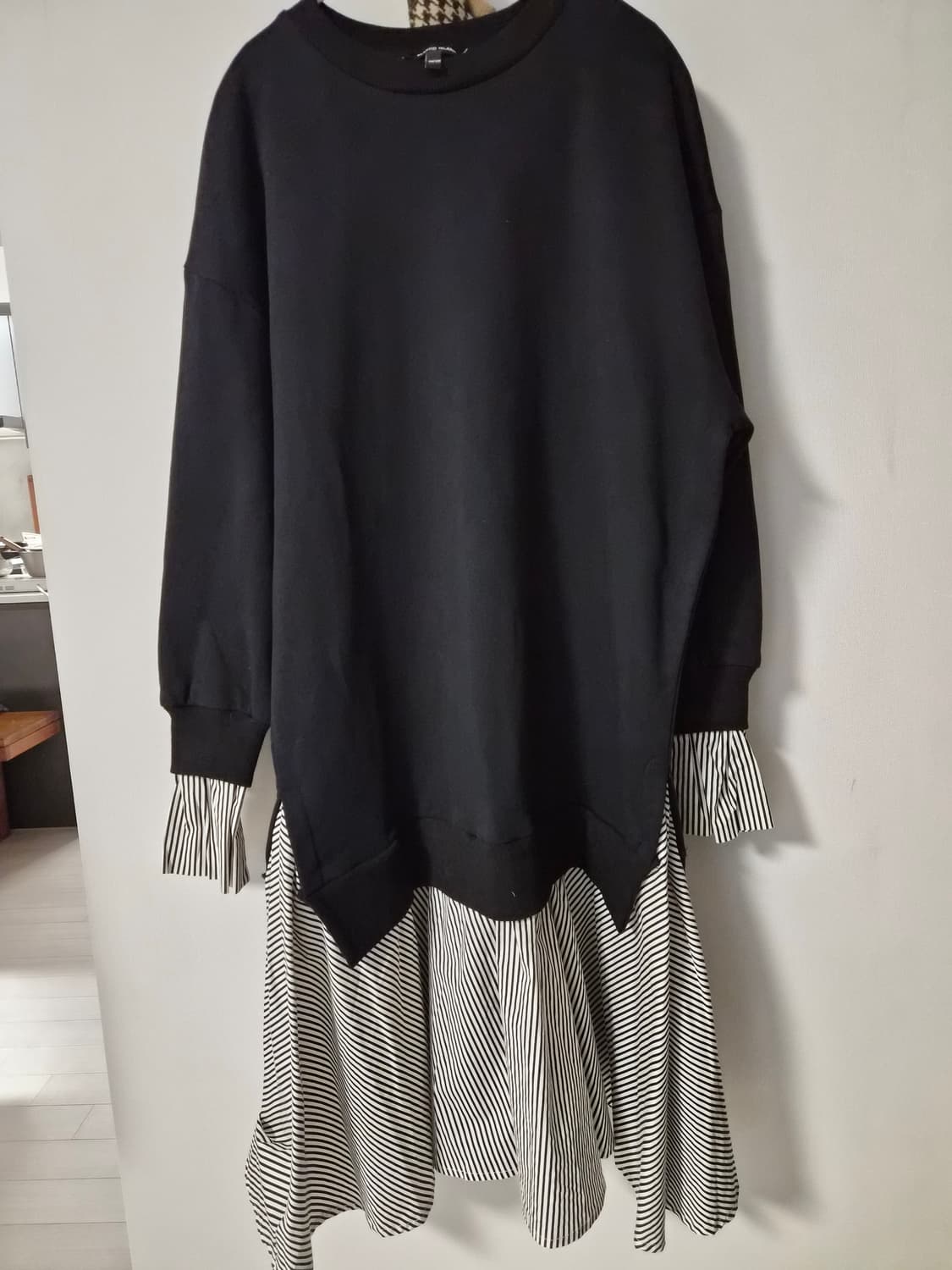 [플라스틱아일랜드] 스트라이프 셔츠 레이어드 맨투맨 원피스 상품이미지2