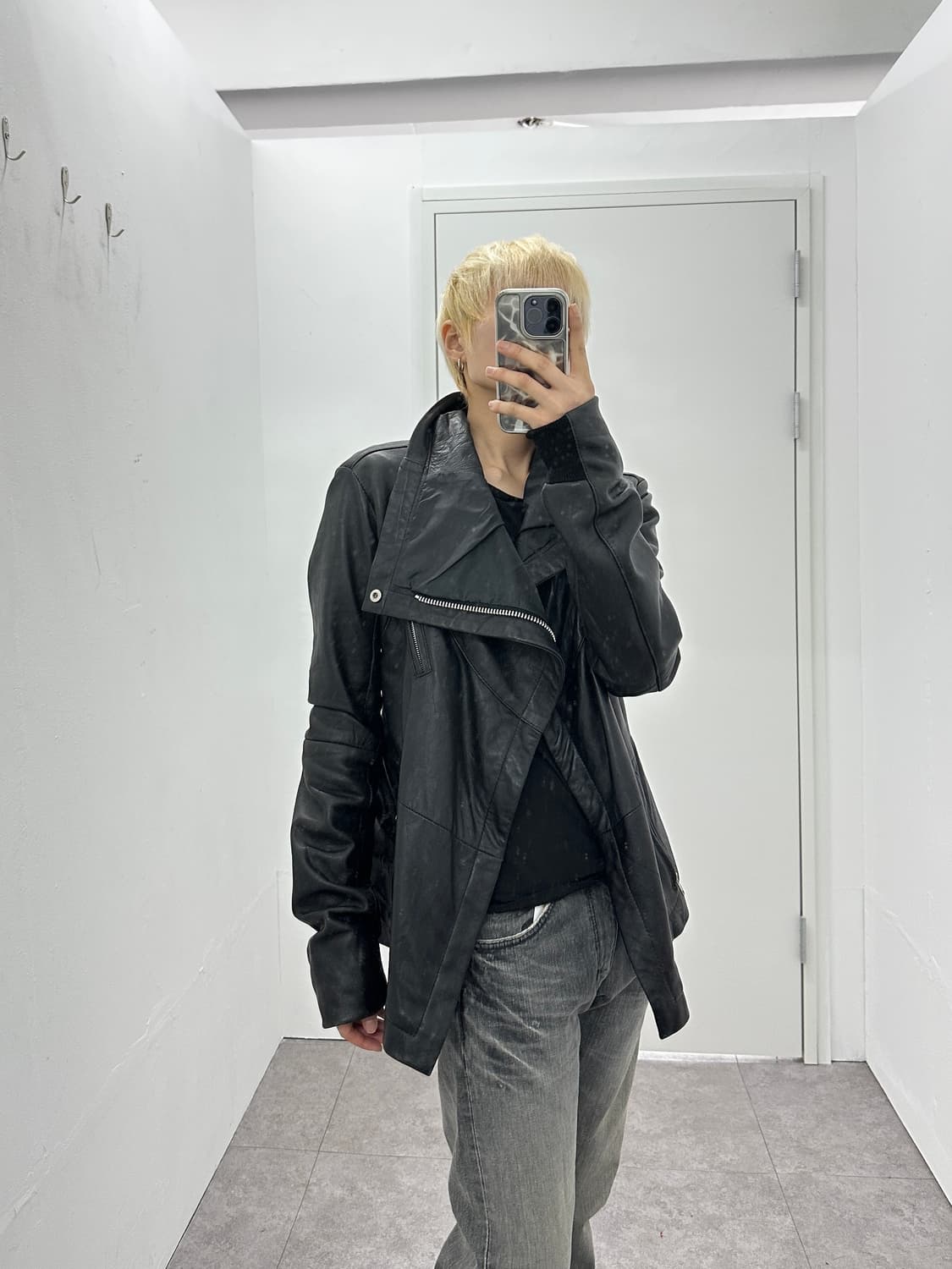 Asymmetric High-Neck Lambskin Leather Ja 상품이미지10