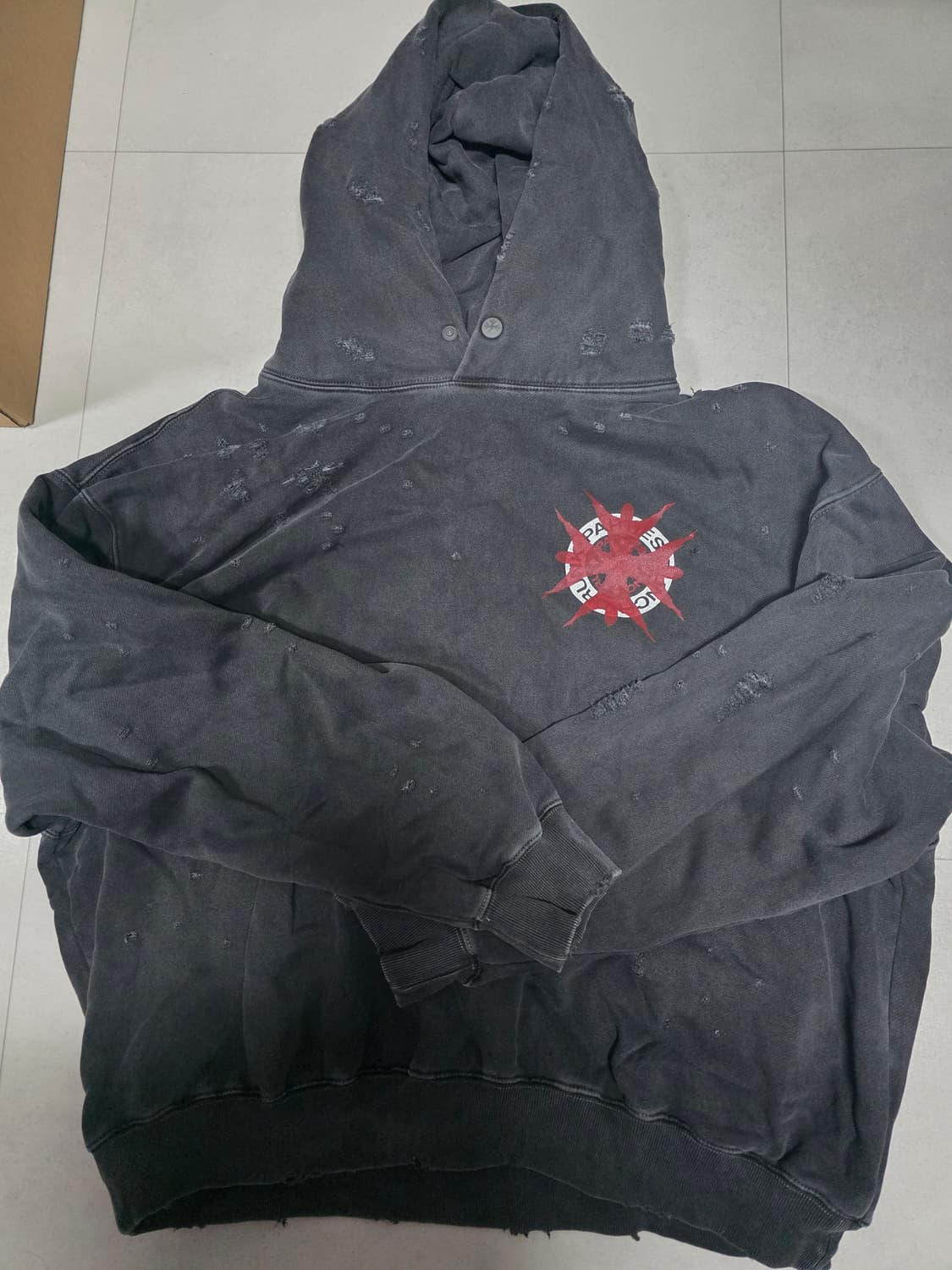 펀치드렁크파티즈 가먼트 다잉 후드티 차콜 상품이미지2