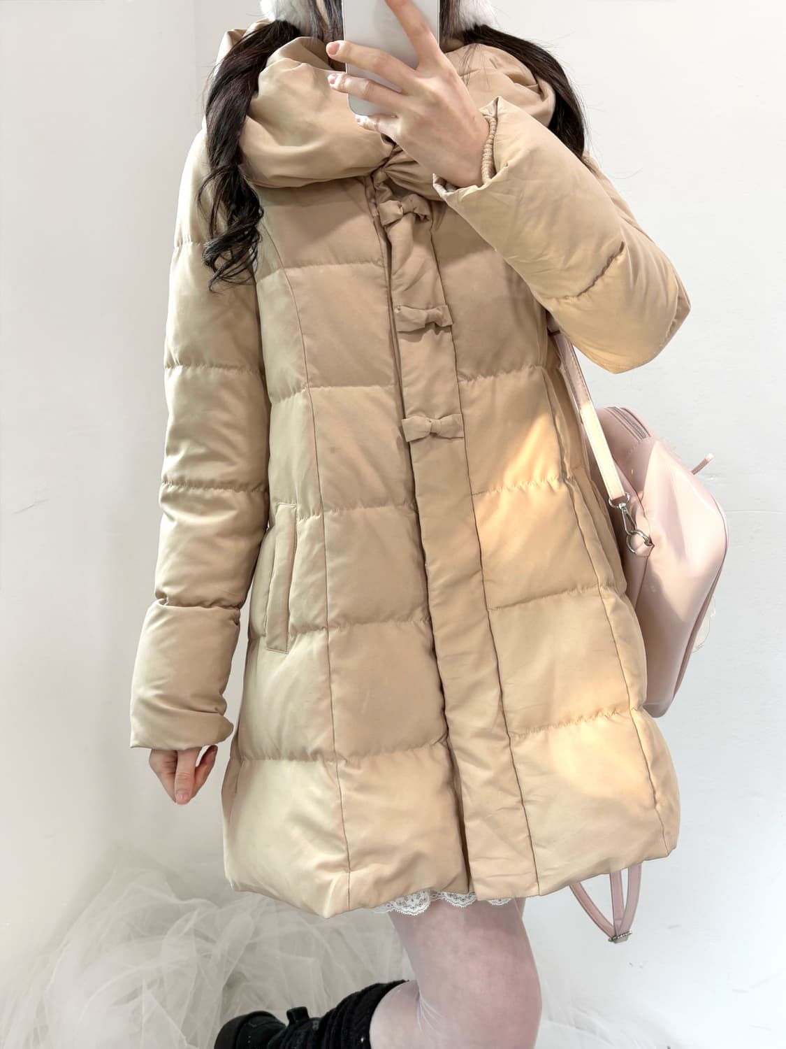 lodispotto 로디스포토 밀크베이지 리본 패딩 상품이미지5