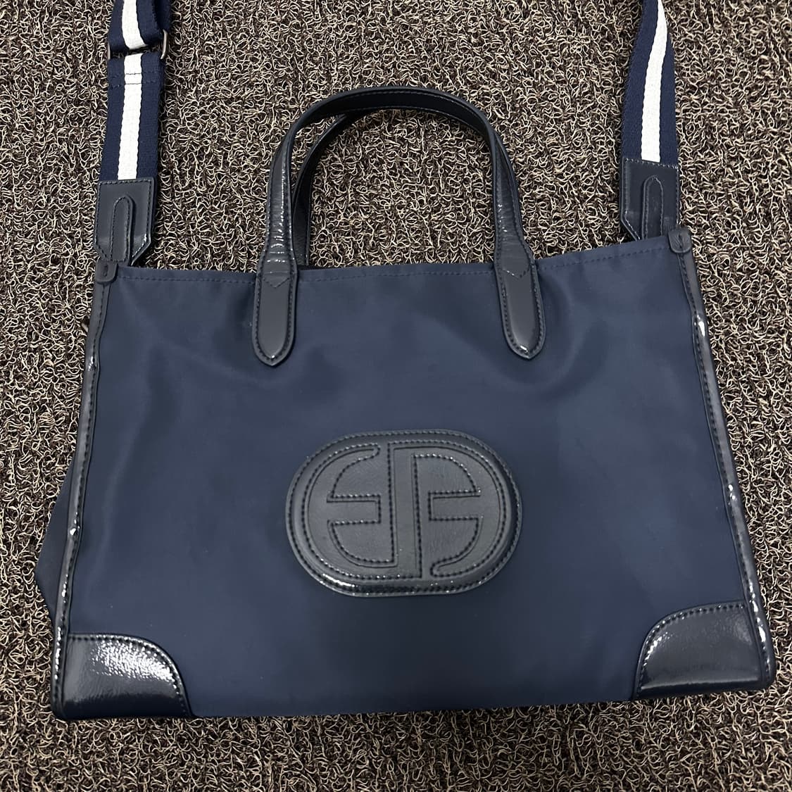 에스콰이어 여성 크로스백 엘라백 네이비 상품이미지3