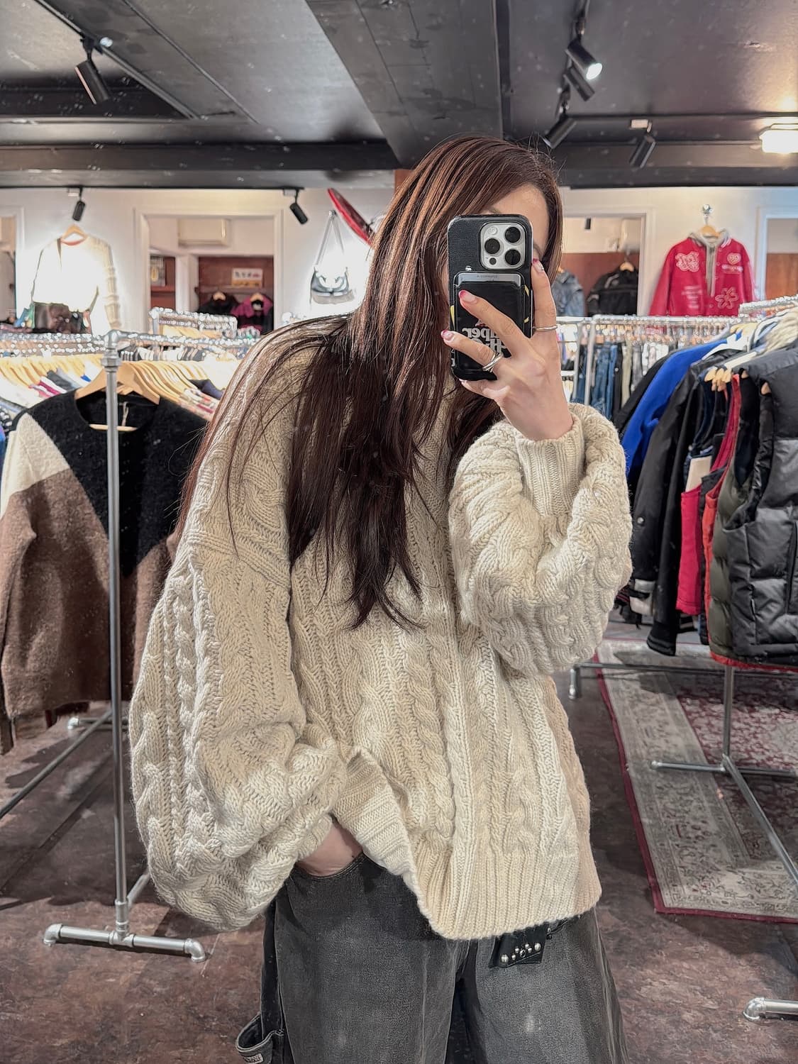 언앤써드미스테리 케이블 꽈배기 아이보리 브이넥 오버핏 니트 스웨터 F 상품이미지2