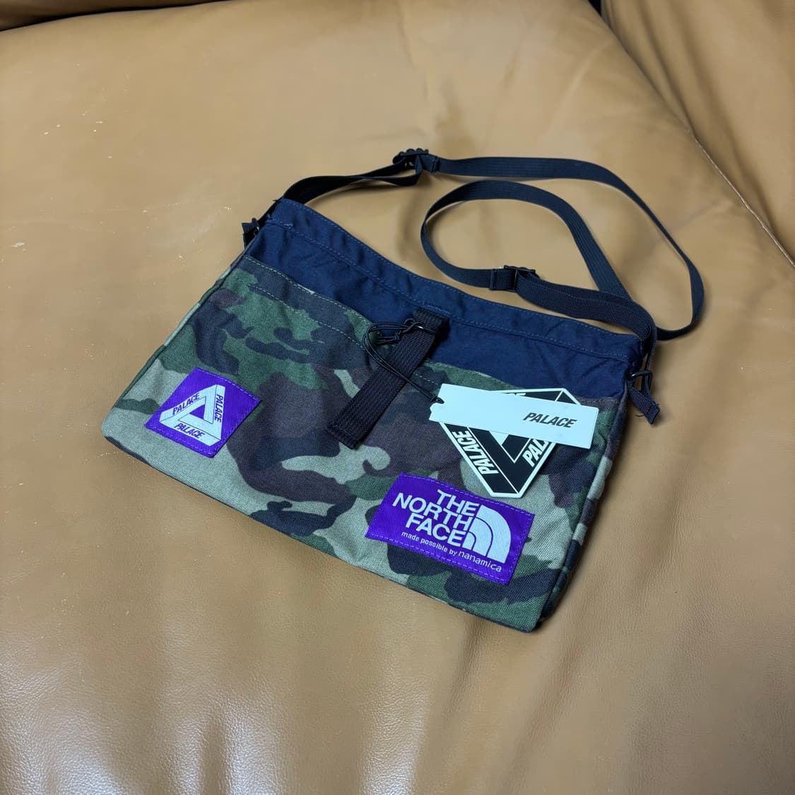 팔라스 노스페이스 퍼플라벨 코듀라 카모 샤코슈 가방 상품이미지1