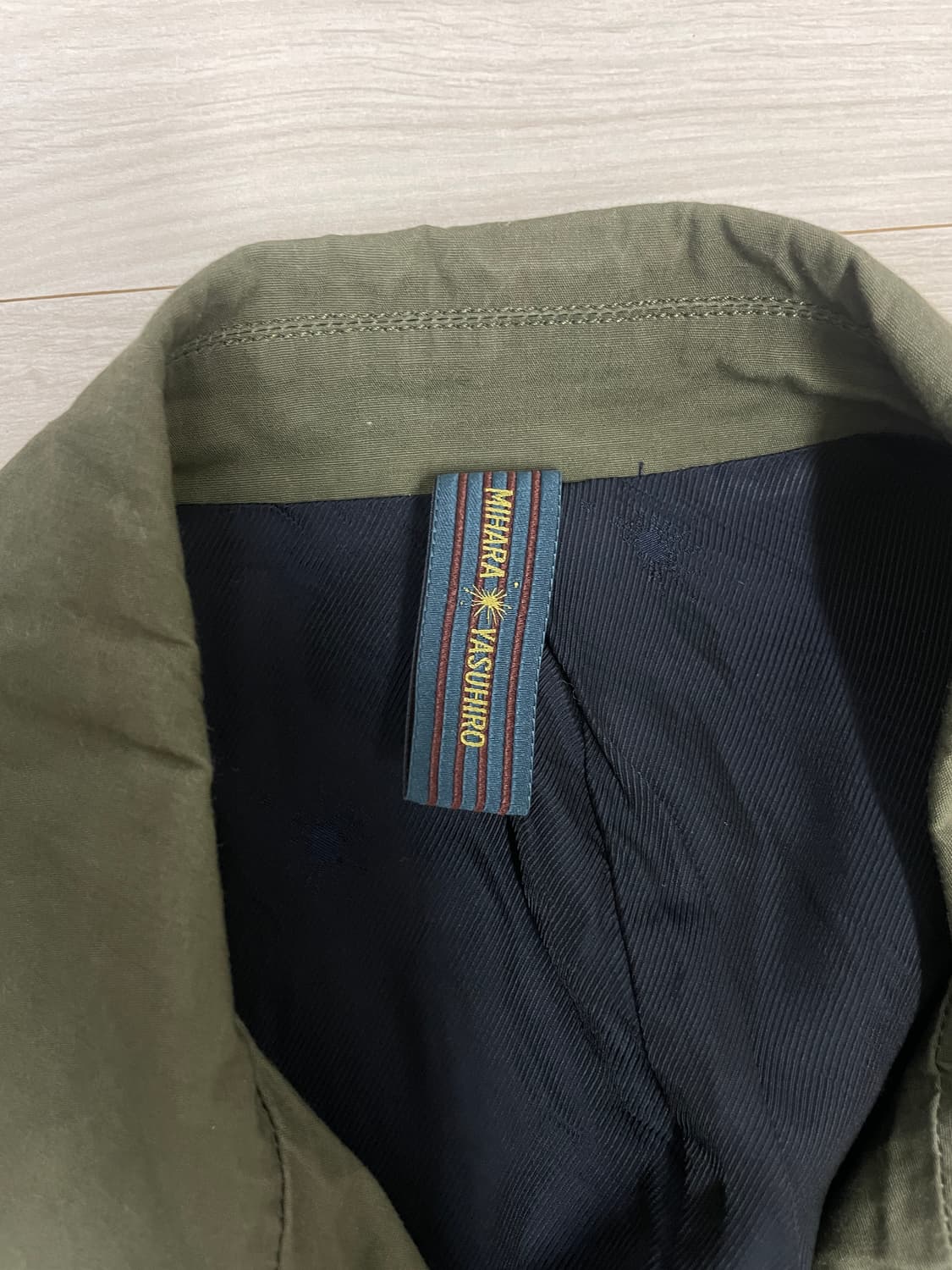 미하라 야스히로 카키 코튼 트렌치코트 상품이미지5