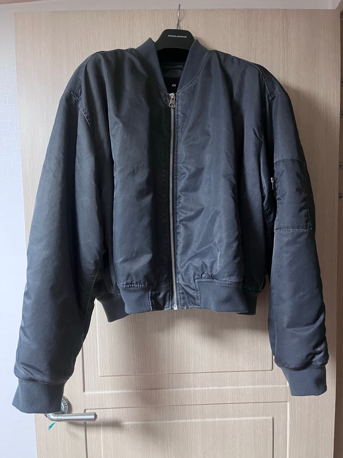 H&M 오버사이즈 핏 워싱 보머 재킷 상품이미지4