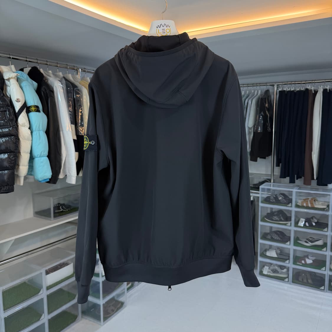 [리오브전포점] 23ss 스톤아일랜드 라이트 소프트쉘 후드집업 상품이미지2