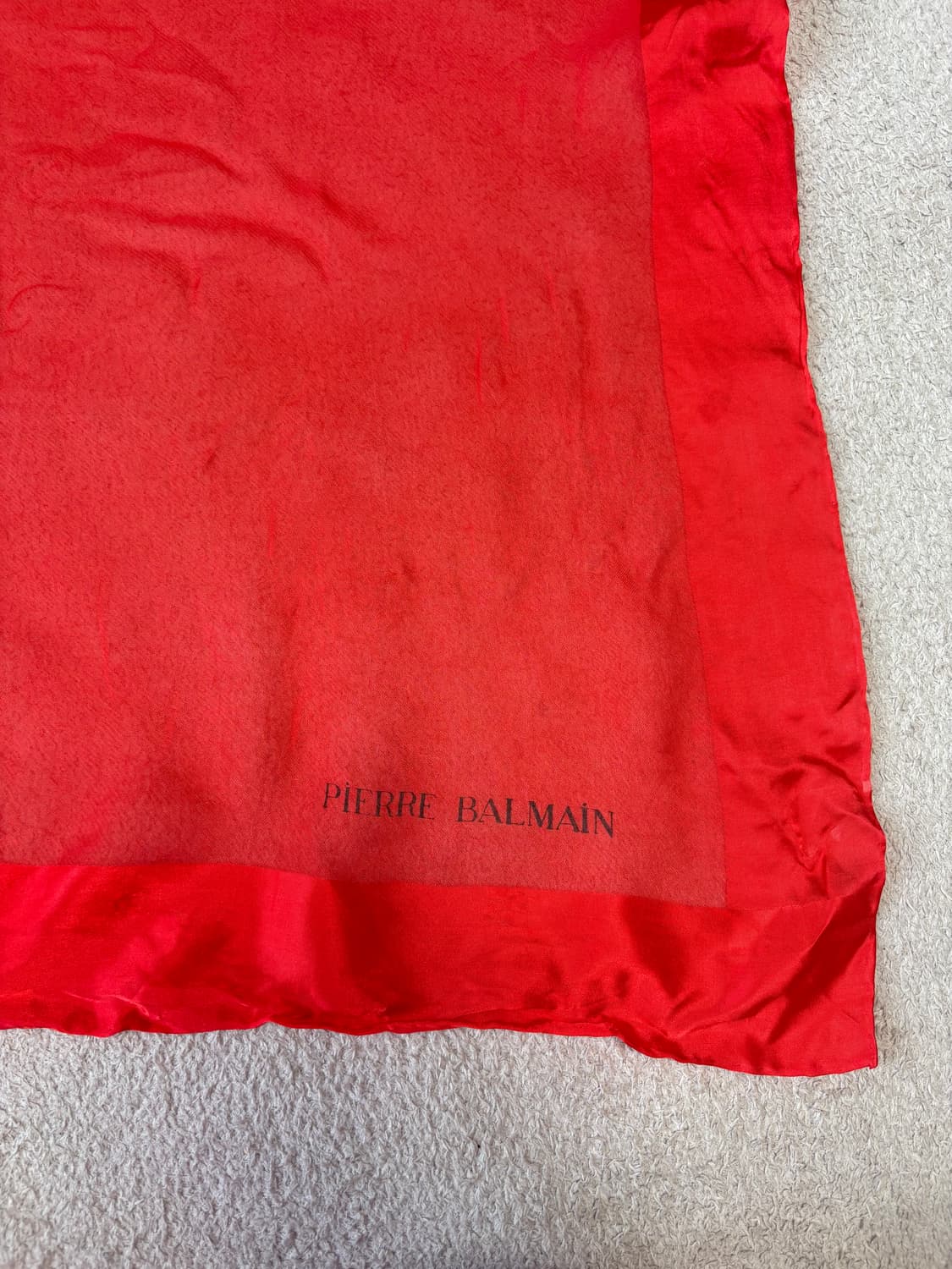 [정품] 피에르 발망 빈티지 레드 실크 스카프 상품이미지1