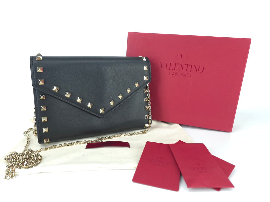 발렌티노 락스터드 엔벨롭 체인 숄더백 크로스백 블랙
 상품이미지1