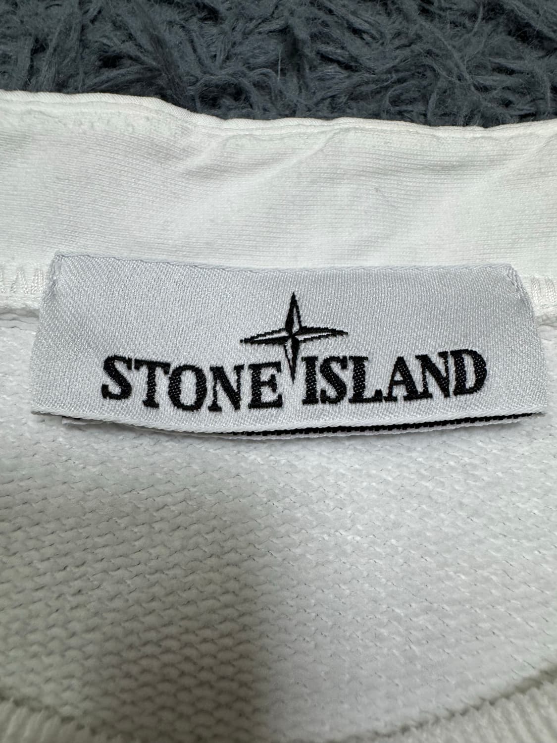 스톤아일랜드 맨투맨 화이트 XL 사이즈 22FW 상품이미지3