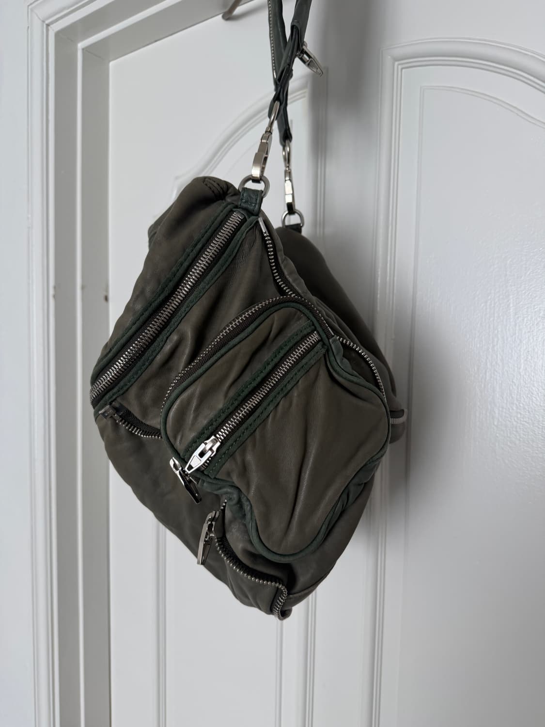 알렉산더왕 숄더백 상품이미지2