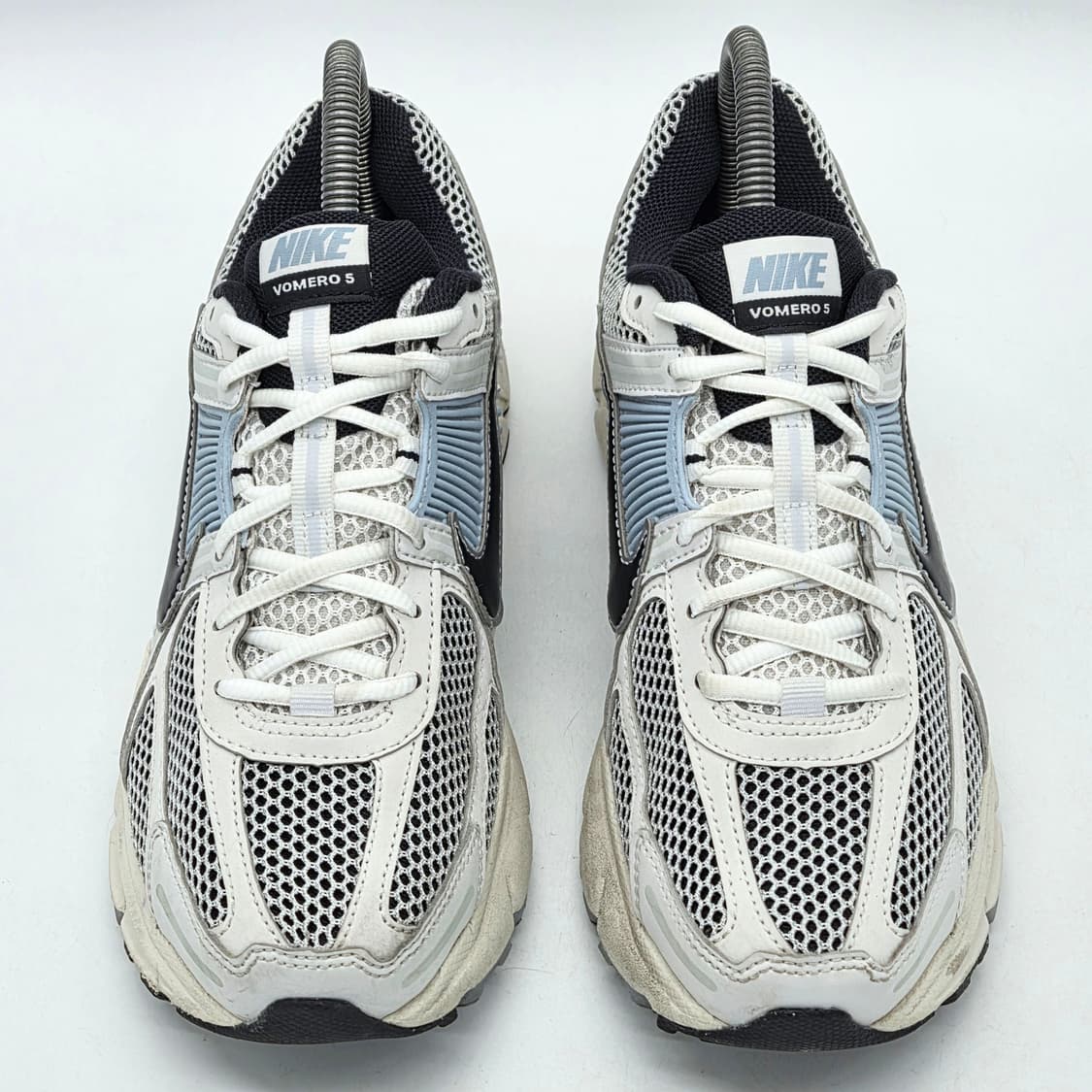  나이키 우먼스 줌 보메로5 플래티넘 틴트 블랙 (255)  상품이미지4