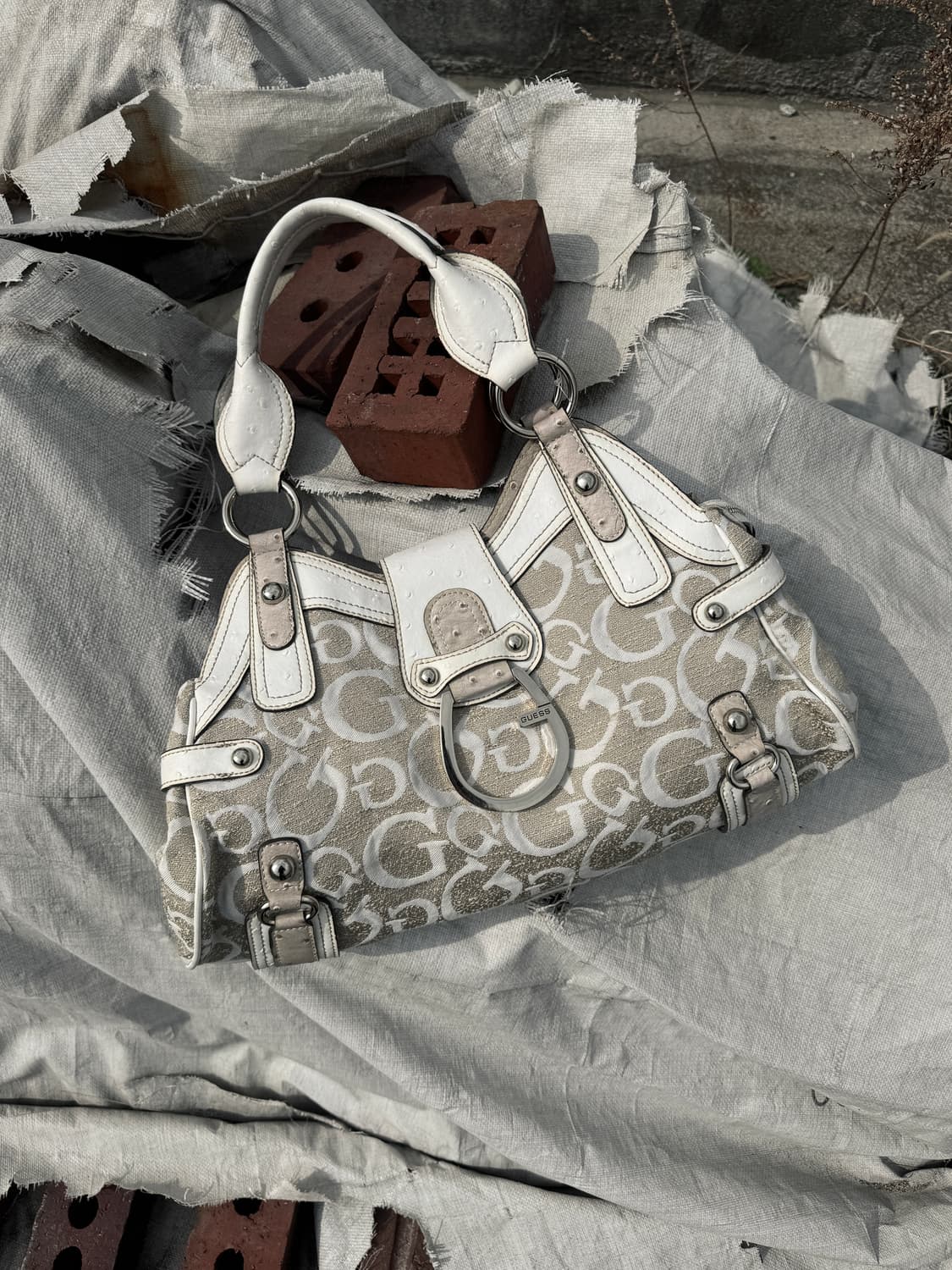 Guess 빈티지 숄더백 상품이미지1