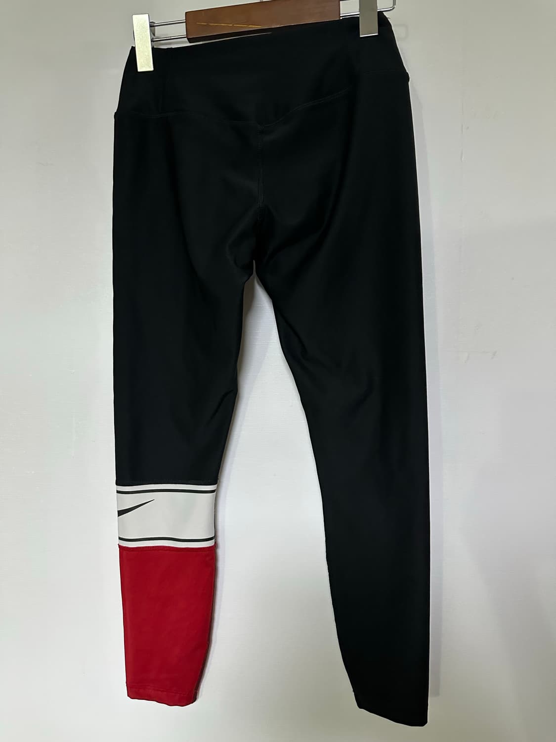 나이키 드라이핏 레깅스 S 블랙/레드 상품이미지2