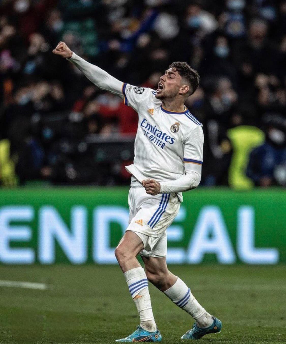 21-22 레알마드리드 홈 발베르데 유니폼 L사이즈 챔스파이널버전  상품이미지8