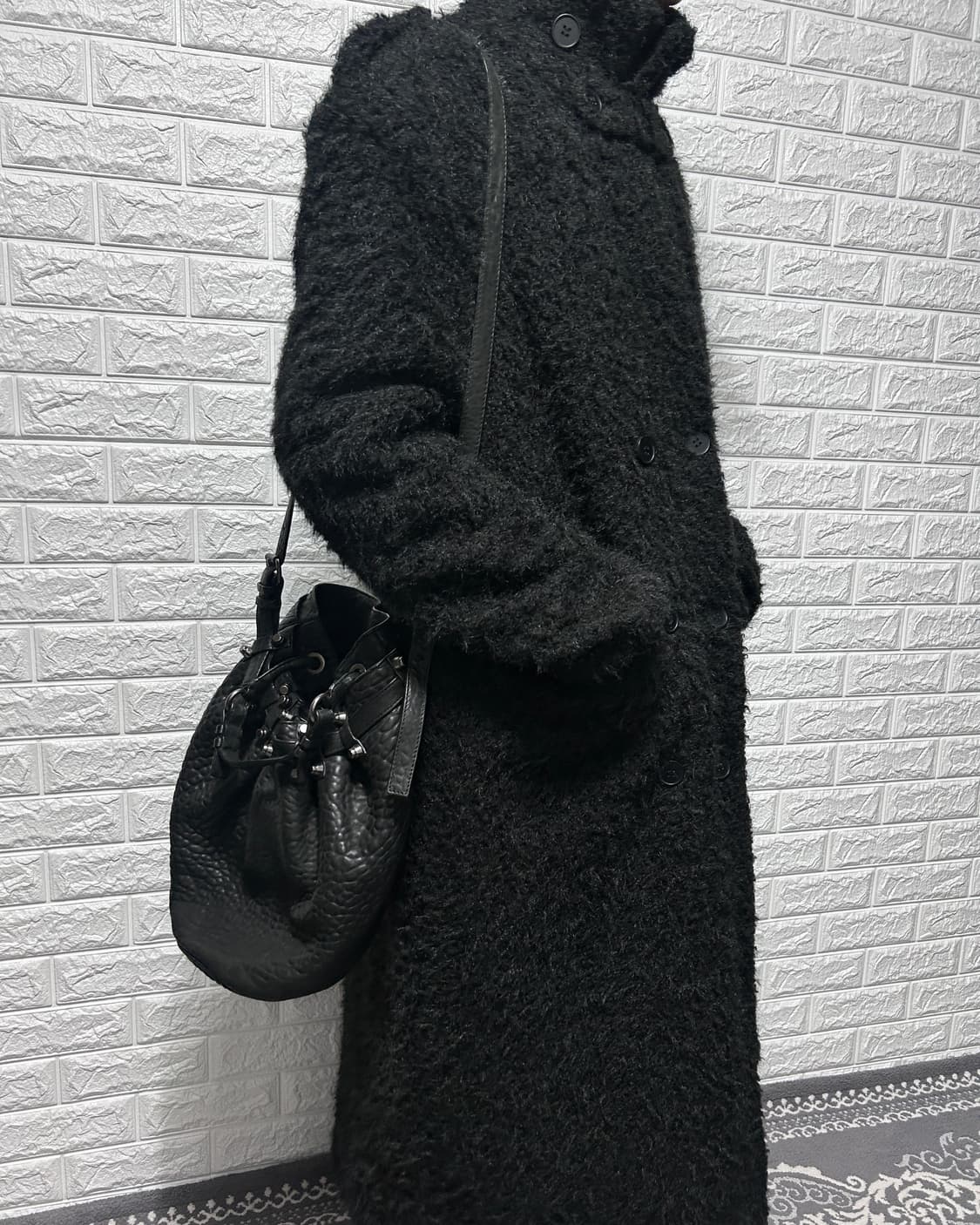 페이크 알파카 하이넥 판넬 롱 코트 상품이미지3