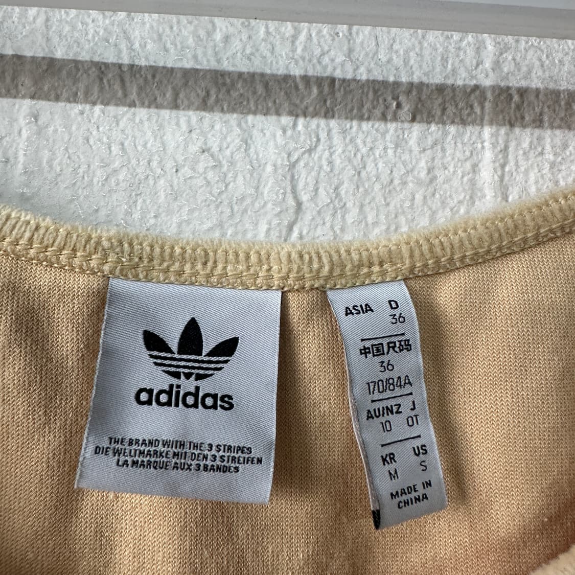 아디다스 벨벳 크롭 맨투맨 여성M 상품이미지3