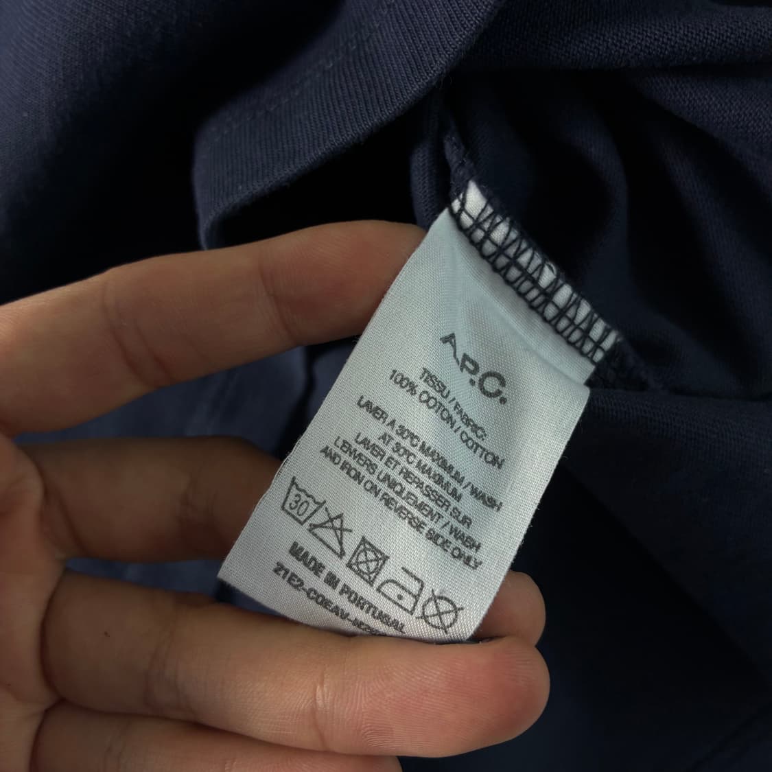 A.P.C  아페쎄 루 마담 네이비 반팔티셔츠  상품이미지4
