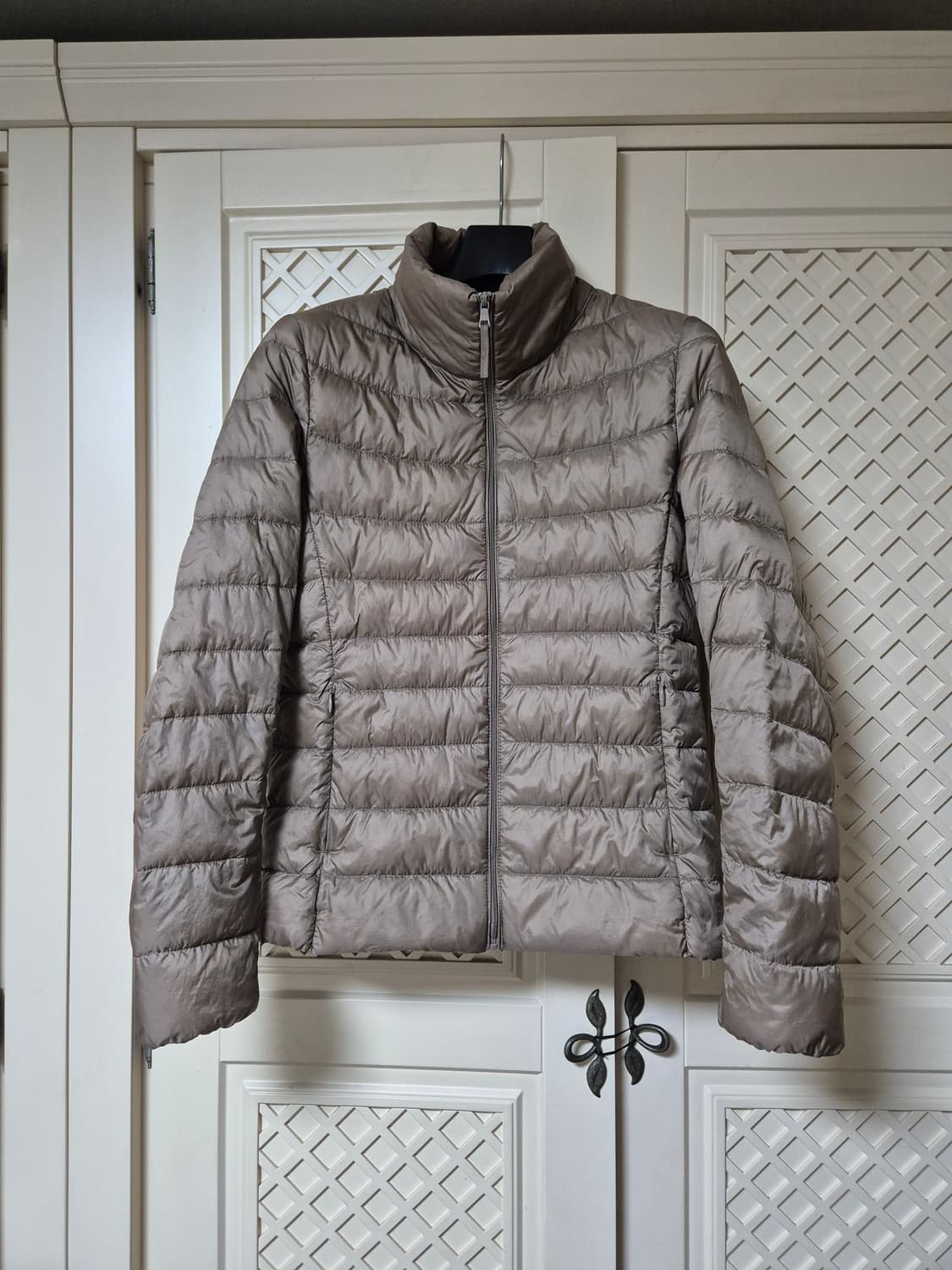 유니클로 여성 경량 다운 상품이미지1