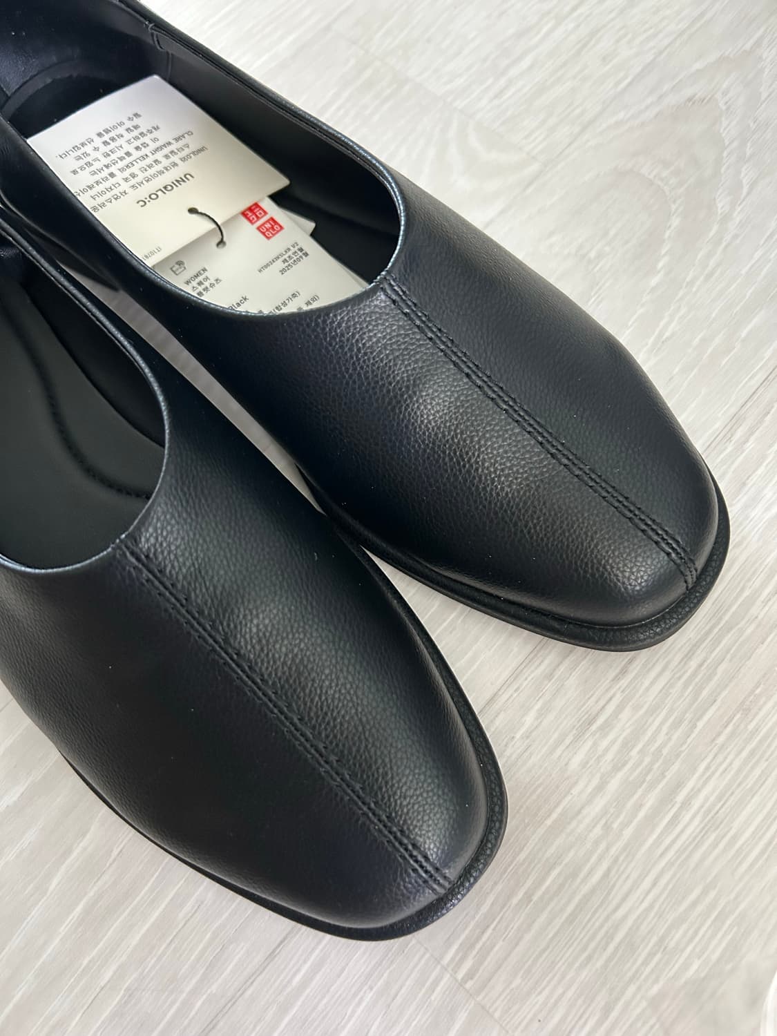 유니클로 스퀘어 플랫슈즈 블랙 240 상품이미지4