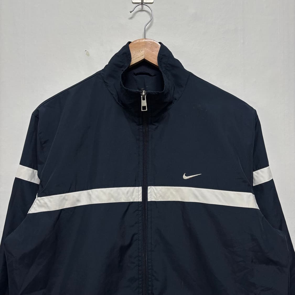 나이키 네이비 스우시 바람막이 상품이미지2