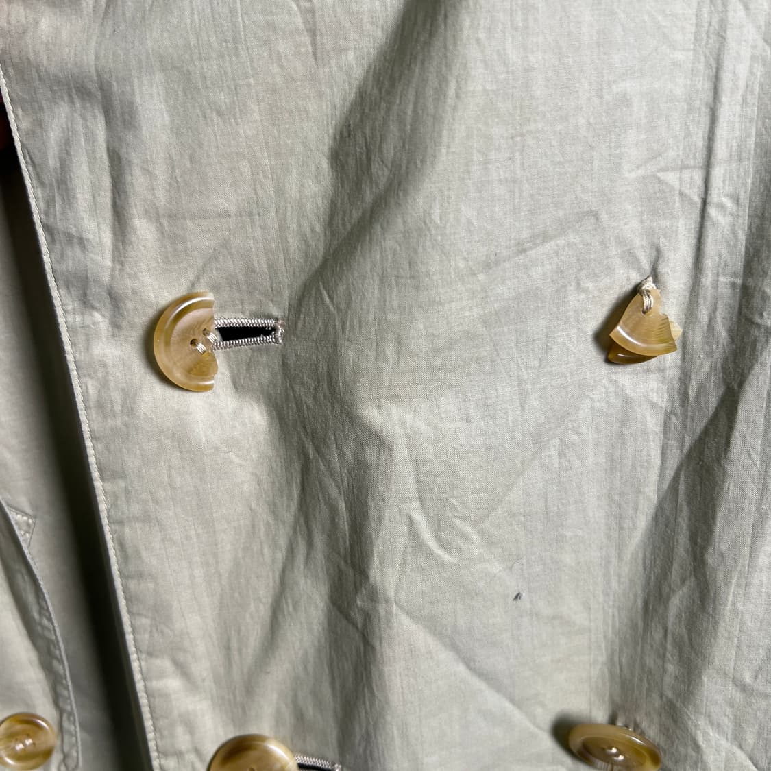 버버리 베이지 더블 브레스티드 트렌치코트  상품이미지9