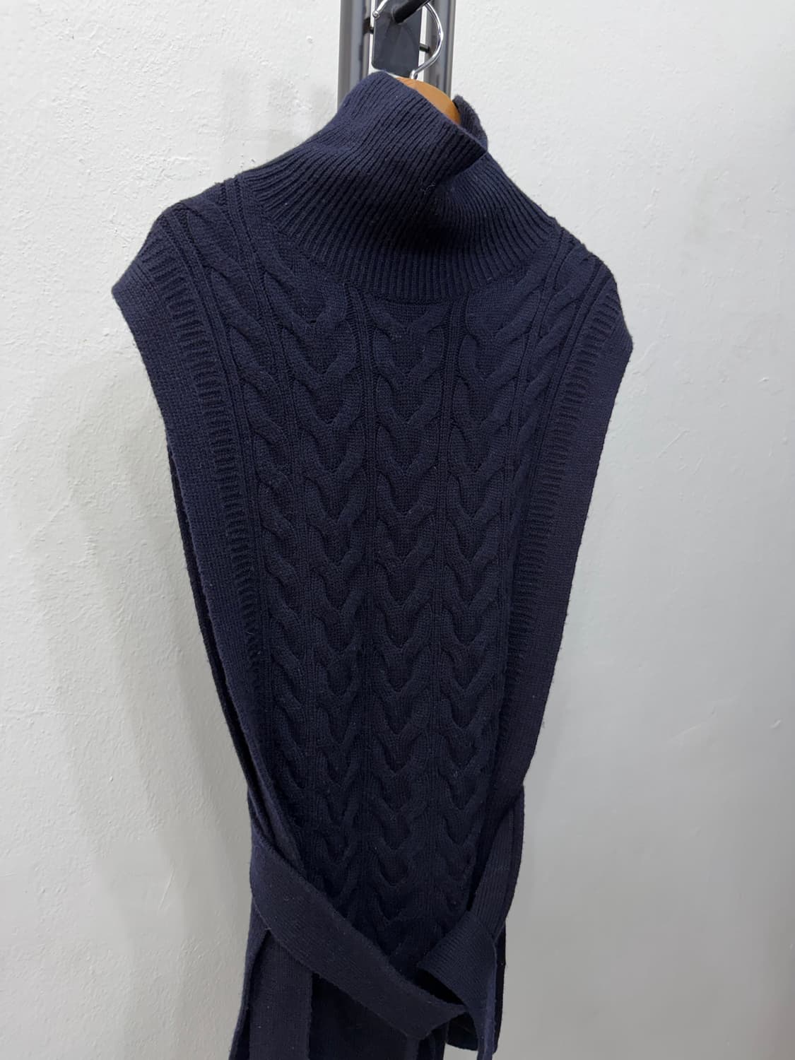 정품) COS 네이비 니트 랩 베스트 55 상품이미지2