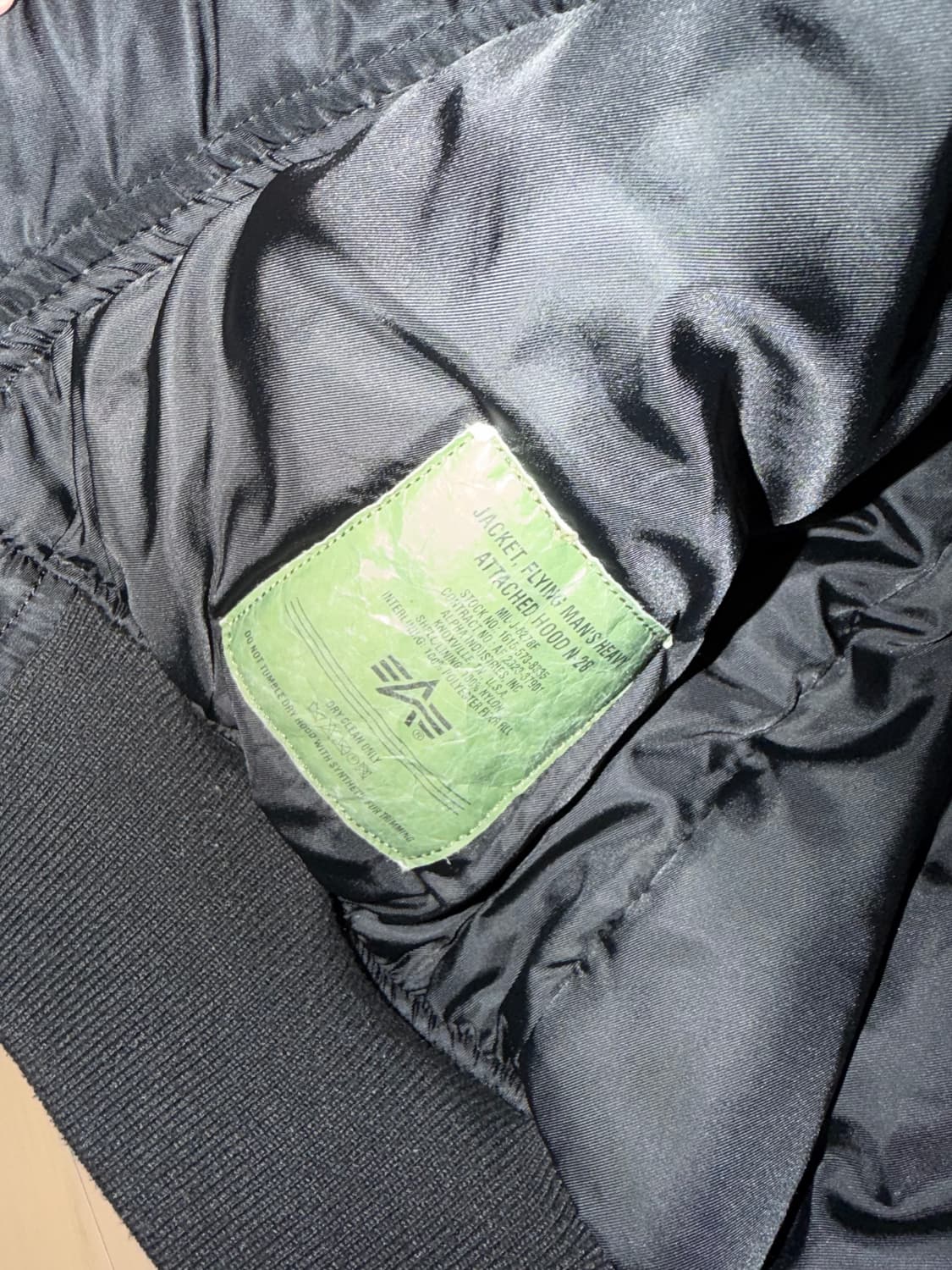 알파인더스트리 N-2b 쇼트 웨이스트 파카 블랙 상품이미지3