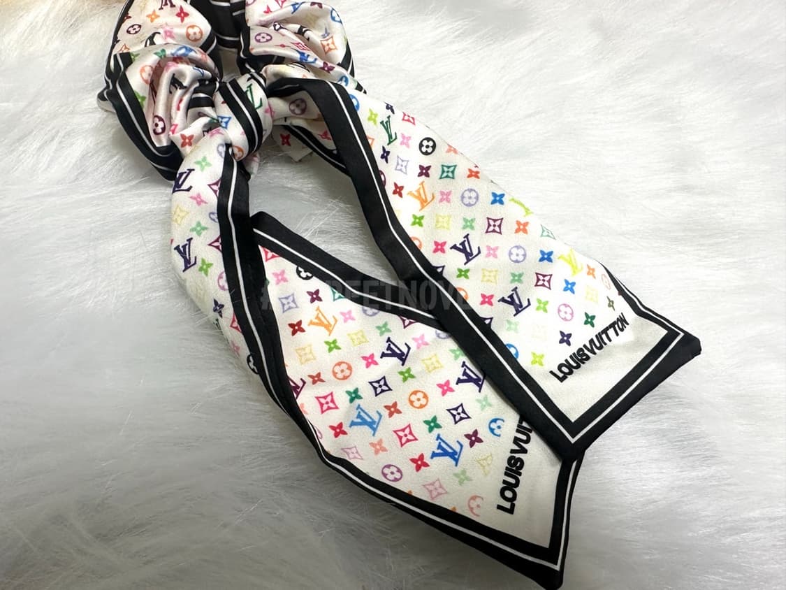 루이비통 화이트&멀티컬러 리본 헤어슈슈 상품이미지8