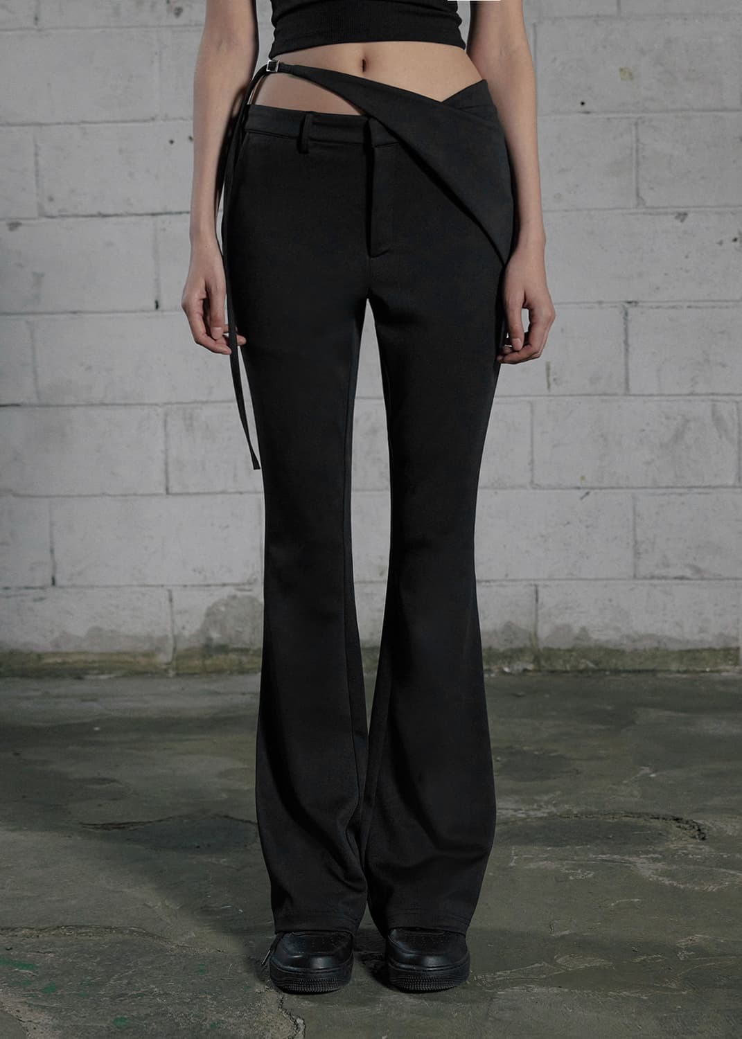 [BOHEMSEO] WAIST BELTED BOOTS CUT PANTS 상품이미지1