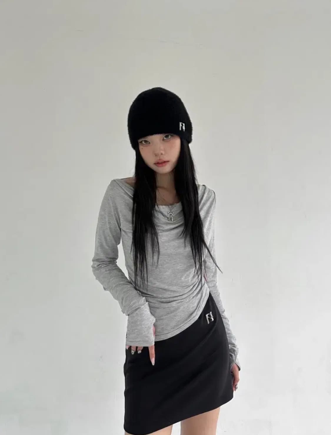뉴얼린 미야오 드레이핑 셔링 보트넥 탑 그레이 상품이미지1
