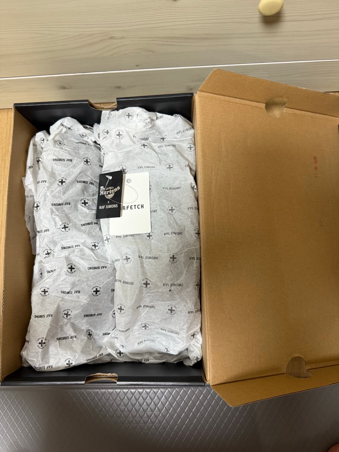 닥터마틴 라프 시몬스 키튼2 스틸토 42사이즈 상품이미지8