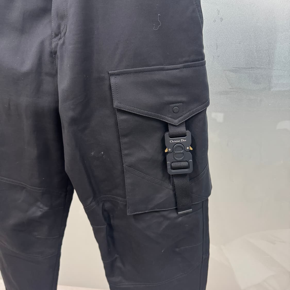 디올 버클 카고 팬츠 상품이미지4