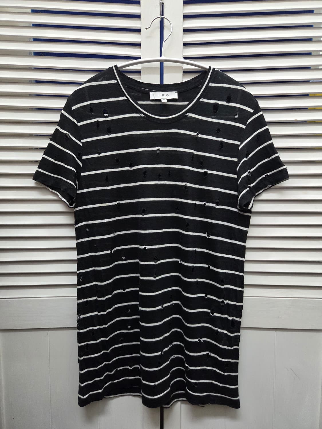 이로 스트라이프 펀칭 린넨 티셔츠 상품이미지1