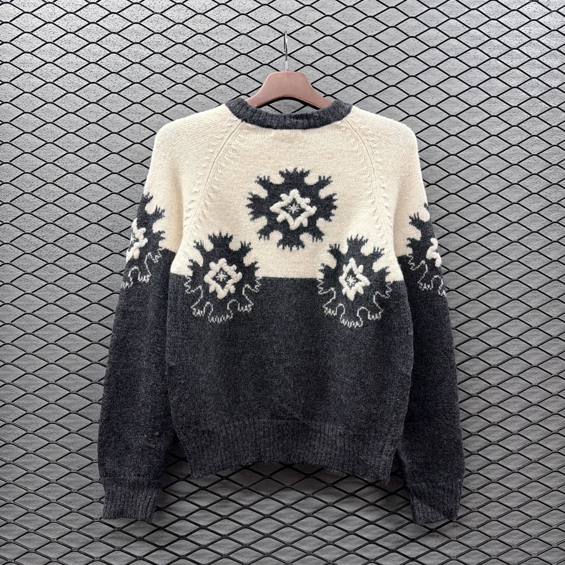 에스닉 패턴 울니트 스노우 플레이크 엠보싱 디테일 상품이미지3