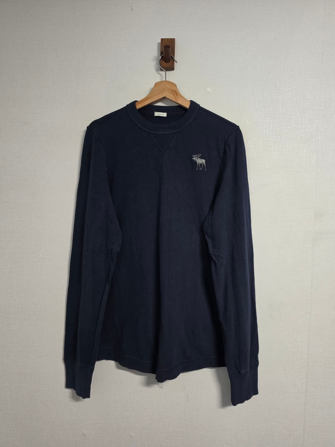 아베크롬비 피치 네이비 롱슬리브 L 상품이미지1